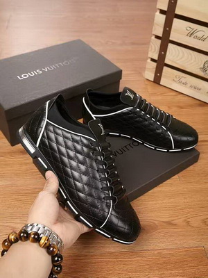 LV Fashion Men Sneakers--040